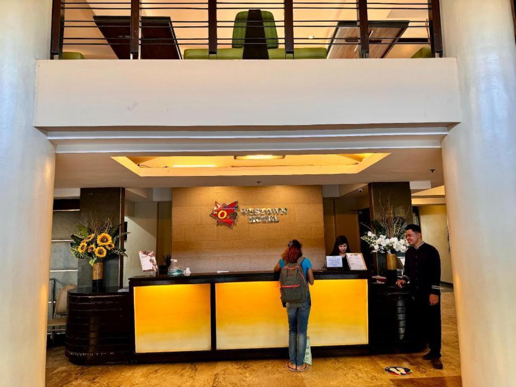 Mo2 Westown Hotel San Juan Bacolod Extérieur photo