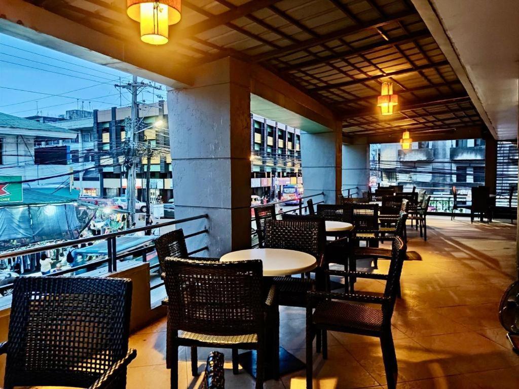 Mo2 Westown Hotel San Juan Bacolod Extérieur photo