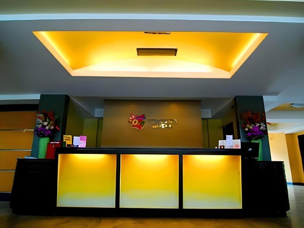 Mo2 Westown Hotel San Juan Bacolod Extérieur photo