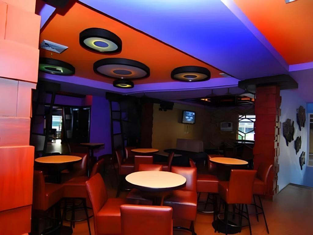 Mo2 Westown Hotel San Juan Bacolod Extérieur photo