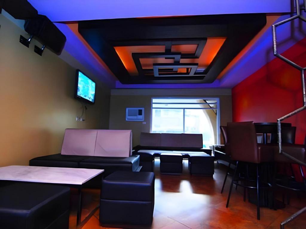 Mo2 Westown Hotel San Juan Bacolod Extérieur photo