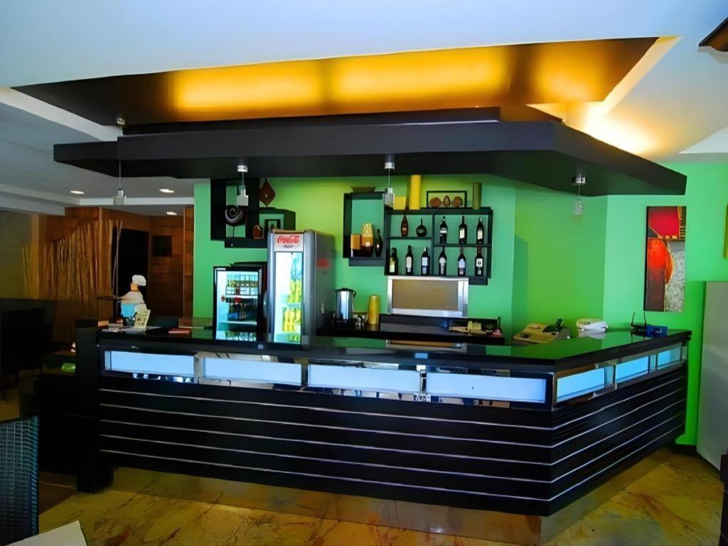 Mo2 Westown Hotel San Juan Bacolod Extérieur photo