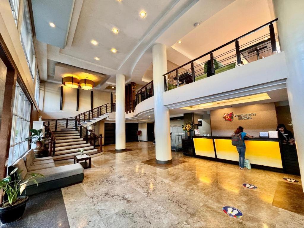 Mo2 Westown Hotel San Juan Bacolod Extérieur photo