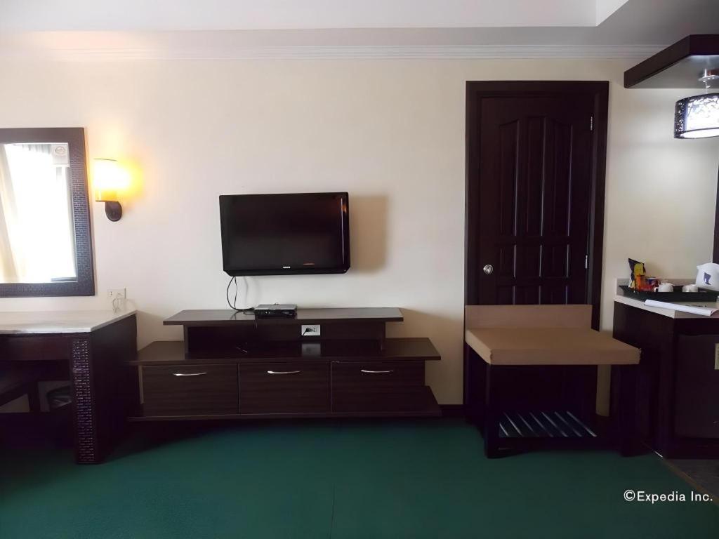 Mo2 Westown Hotel San Juan Bacolod Extérieur photo
