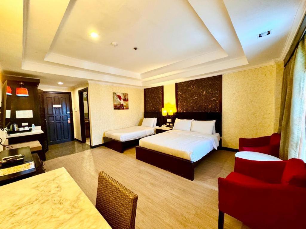 Mo2 Westown Hotel San Juan Bacolod Extérieur photo